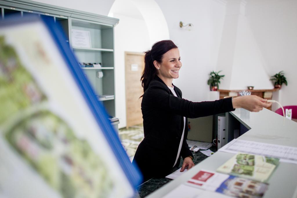 Batthyany Kuria Hotel Zalacsány Buitenkant foto
