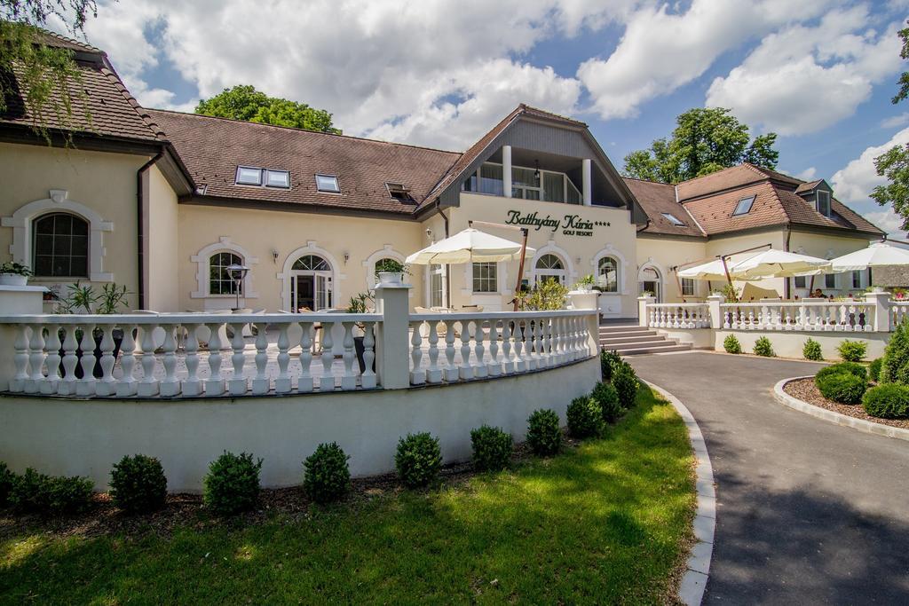 Batthyany Kuria Hotel Zalacsány Buitenkant foto