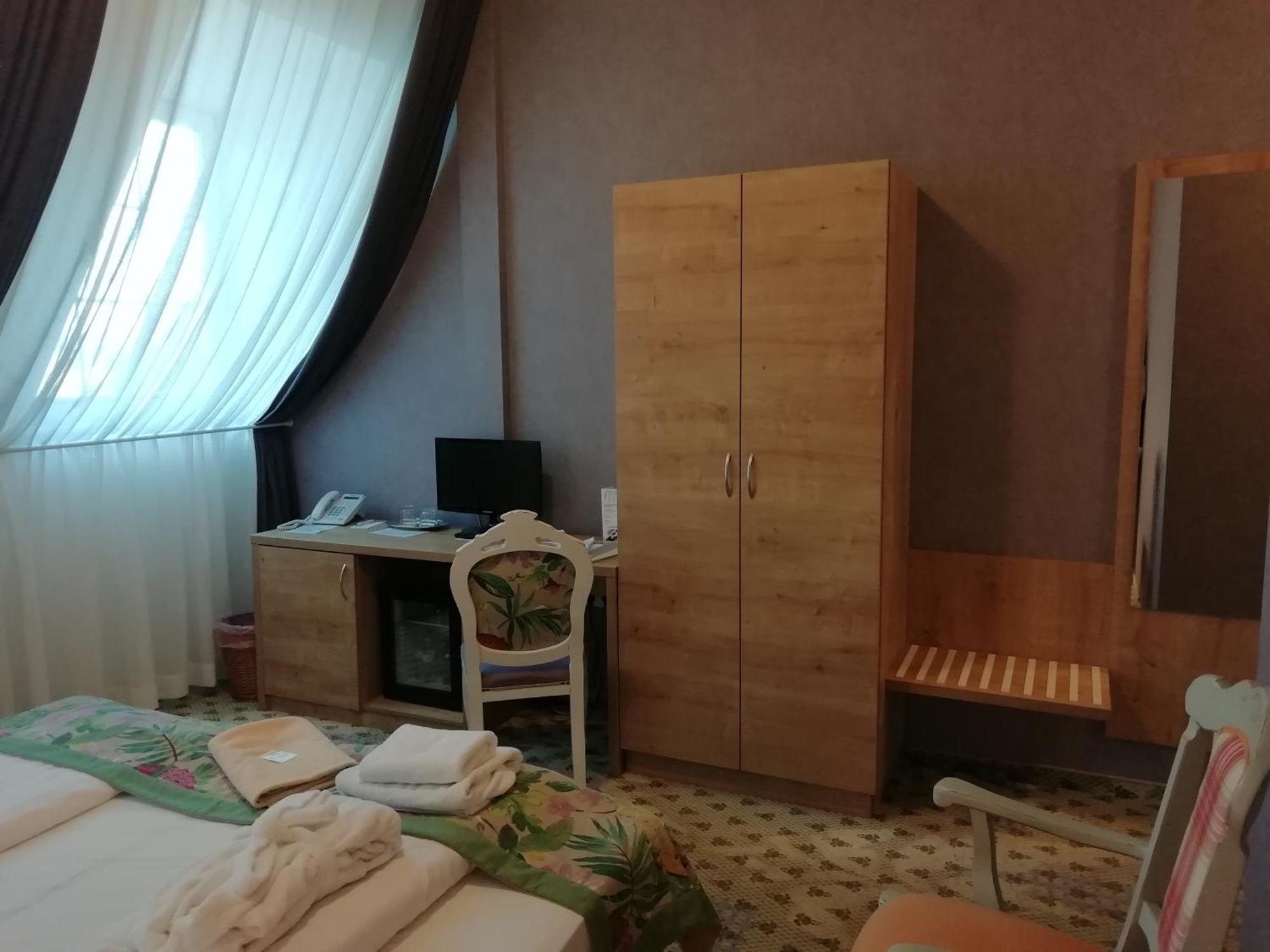 Batthyany Kuria Hotel Zalacsány Buitenkant foto