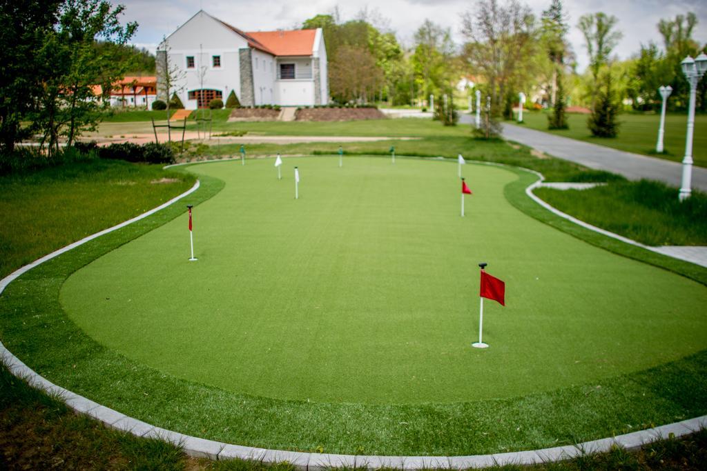 Batthyany Kuria Hotel Zalacsány Buitenkant foto