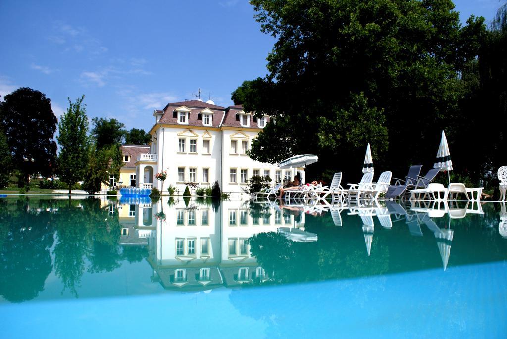 Batthyany Kuria Hotel Zalacsány Buitenkant foto